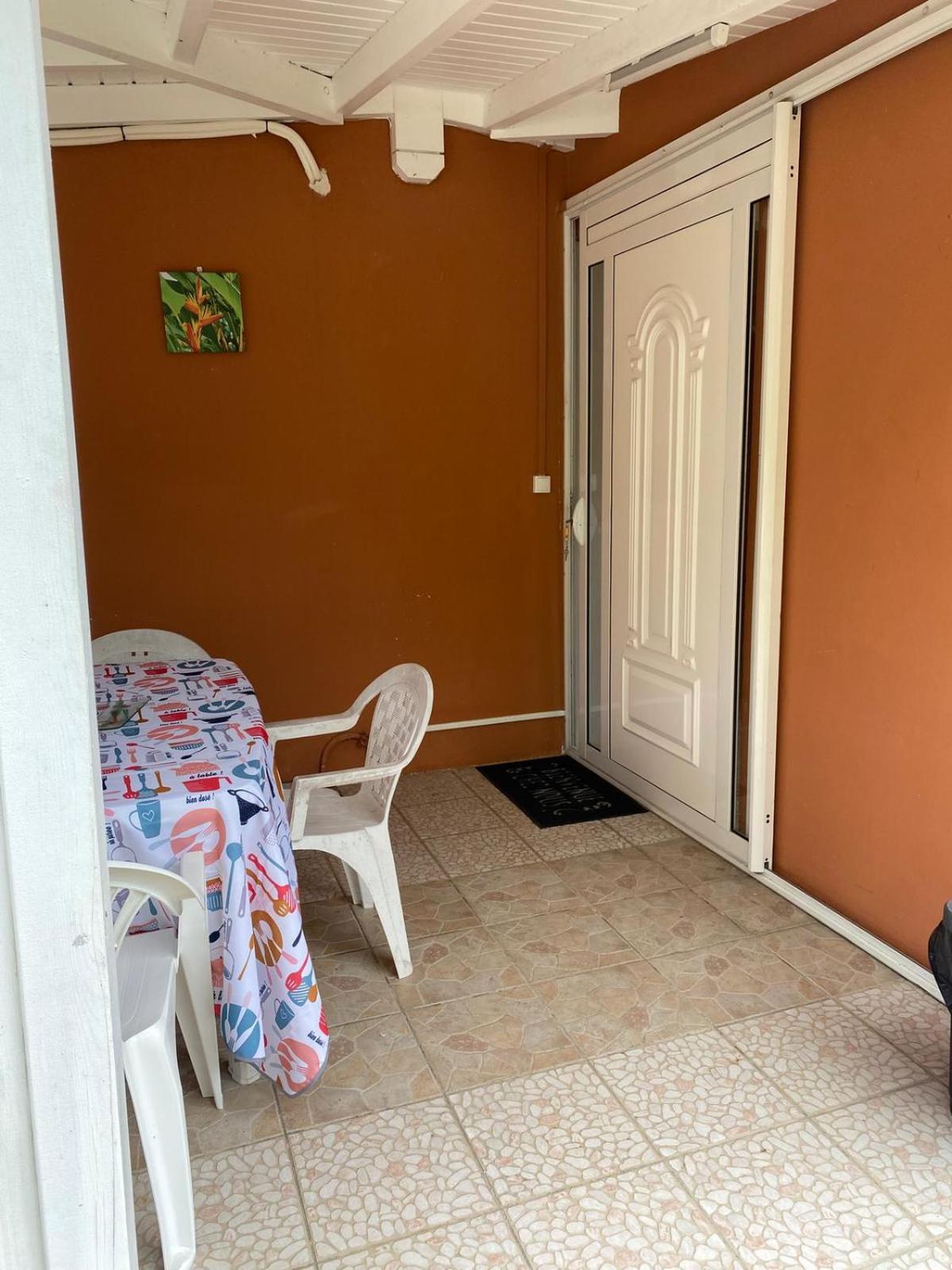 Sympa Aquaverde entre mer et campagne Le Gosier  Extérieur photo
